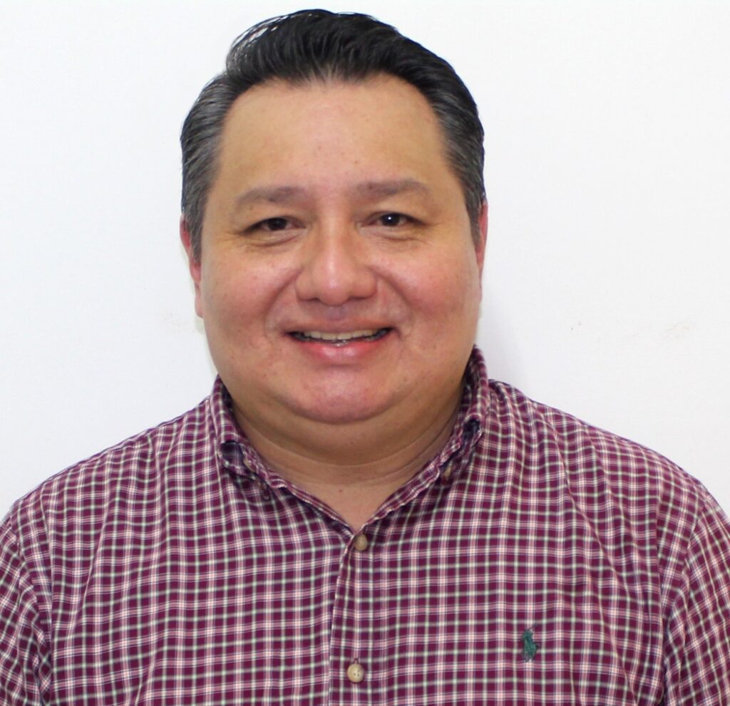 Dr. Alfredo Zapata González
